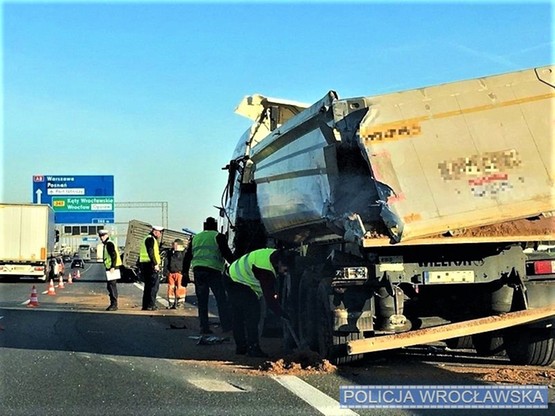 Wypadek na Autostradowej Obwodnicy Wrocławia 