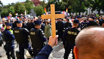 Kilka tysięcy uczestników szczecińskiego marszu równości. Kontrmanifestacja Młodzieży Wszechpolskiej