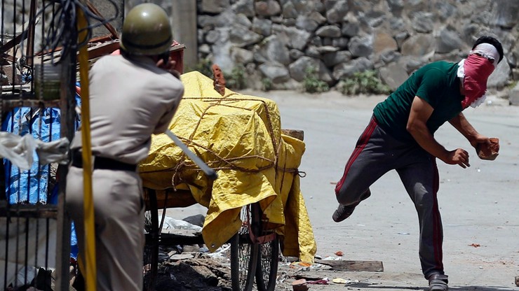 Krwawe starcia w Kaszmirze po śmierci przywódcy separatystów