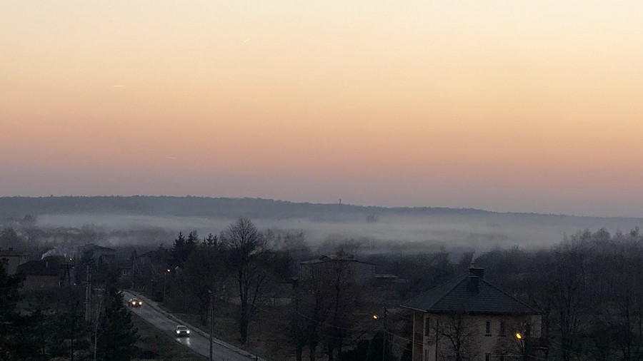 Smog w Porębie. Fot. Michał / TwojaPogoda.pl