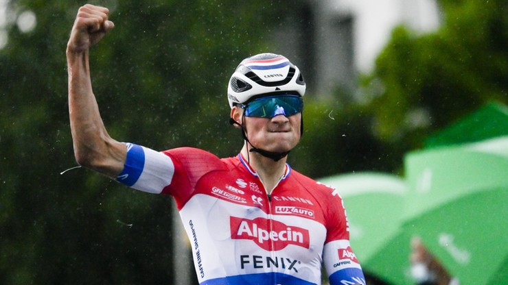 Dookoła Szwajcarii: Mathieu van der Poel wygrał drugi etap, Stefan Kueng nadal liderem