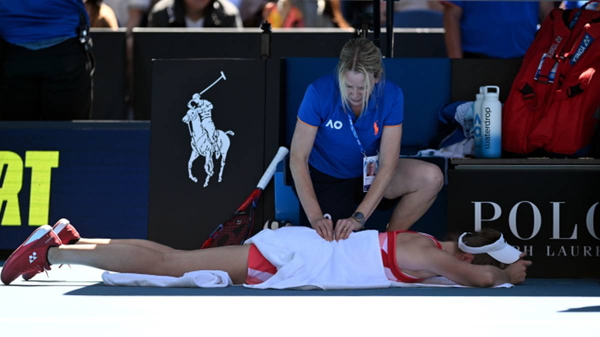 Przerażające sceny na Australian Open! Wielka rywalka Świątek zwijała się z bólu. Dramat o krok