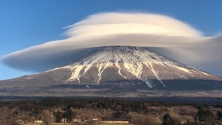 12.02.2023 05:58 Święta góra Japończyków zaatakowana przez UFO? „To przypominało statek kosmiczny”