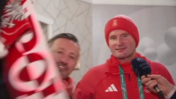 Małysz wkroczył przed kamerę Polsatu Sport, gdy przemawiał Maciusiak! (WIDEO)