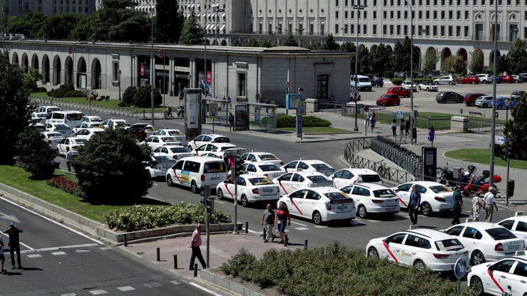 Strajki taksówkarzy w kilkunastu hiszpańskich miastach