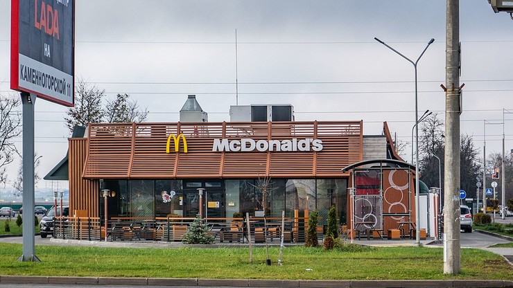 McDonald's wycofuje się z Białorusi. Łukaszenka: Chwała Bogu, kto to w ogóle je?