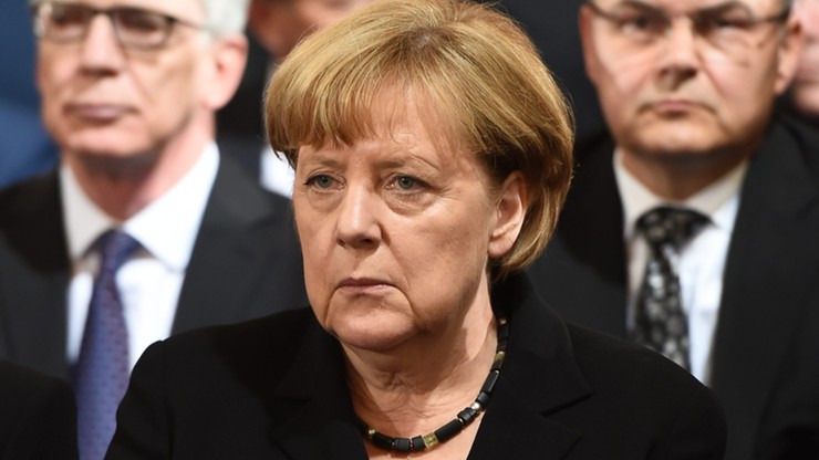 Znaczący spadek poparcia dla Merkel po fali zamachów