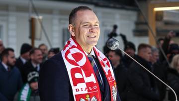 "Widzą drzazgę, nie widzą belki". Karol Nawrocki na pielgrzymce z kibicami