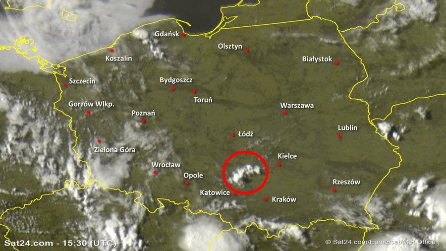 Zdjęcie satelitarne Polski w dniu 12 czerwca 2020 o godzinie 17:30. Dane: Sat24.com / Eumetsat.
