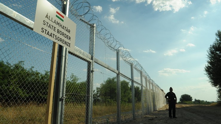 Węgrzy zbudują drugi płot na granicy z Serbią