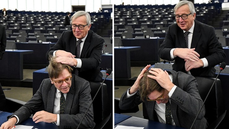 Juncker żartuje z Verhofstadta. Bawi się w fryzjera, targając go za włosy