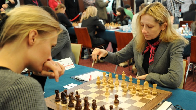 ME kobiet w szachach: Zwycięstwa Soćki i Zawadzkiej, Majdan zremisowała