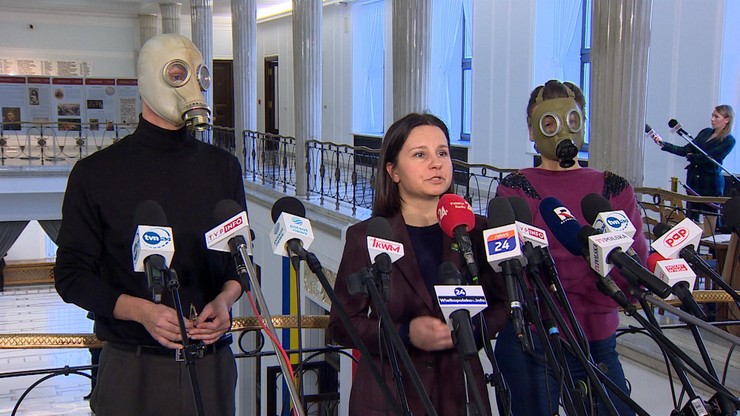 Maski przeciwgazowe w Sejmie. Zieloni o stanie powietrza