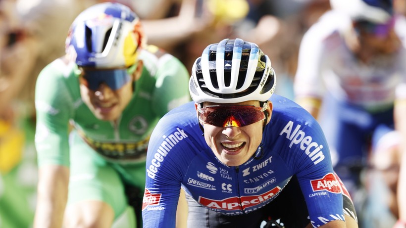 Tour de France: Jasper Philipsen wygrał 15. etap, Jonas Vingegaard nadal liderem