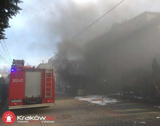 Pożar w garażu podziemnym w Krakowie