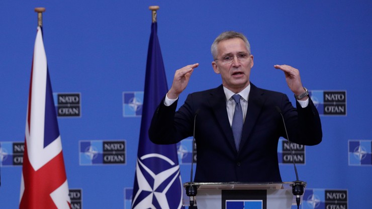 Szef NATO: Rosja musi wybrać między dyplomatycznym rozwiązaniem a sankcjami gospodarczymi