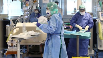 Włoski lekarz zmarł na koronawirusa. Musiał leczyć pacjentów bez rękawiczek