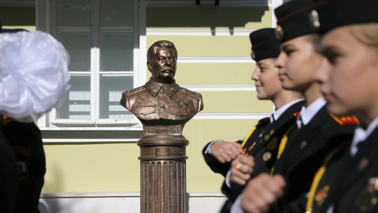 W Moskwie pojawiło się popiersie Stalina. "Symbol kontynuacji naszej historii, bez wykreślonych nazwisk"
