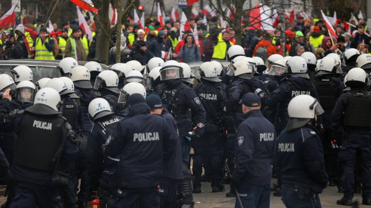 Protest rolników w Warszawie. Policja prosi o pomoc