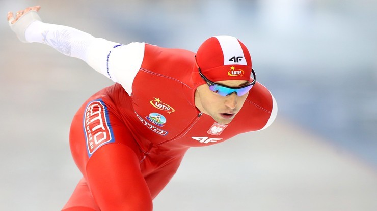 MŚ w łyżwiarstwie szybkim: Bródka wycofał się z wyścigu na 1500 m