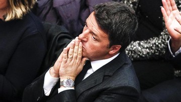 Premier Włoch "zamroził dymisję"
