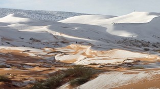 21.01.2022 05:56 Sahara znów zasypana śniegiem i to po raz czwarty w ciągu zaledwie 5 lat. Czy to jest normalne?