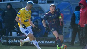 Grosicki zmarnował karnego! Porażka Pogoni na start rundy