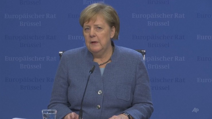 Merkel i Macron żądają swobody żeglugi przez Cieśninę Kerczeńską