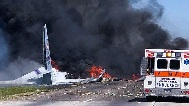 Katastrofa wojskowego samolotu w USA. Co najmniej pięć ofiar
