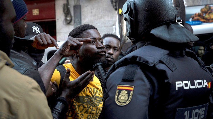 Zamieszki w Madrycie po śmierci senegalskiego sprzedawcy ulicznego