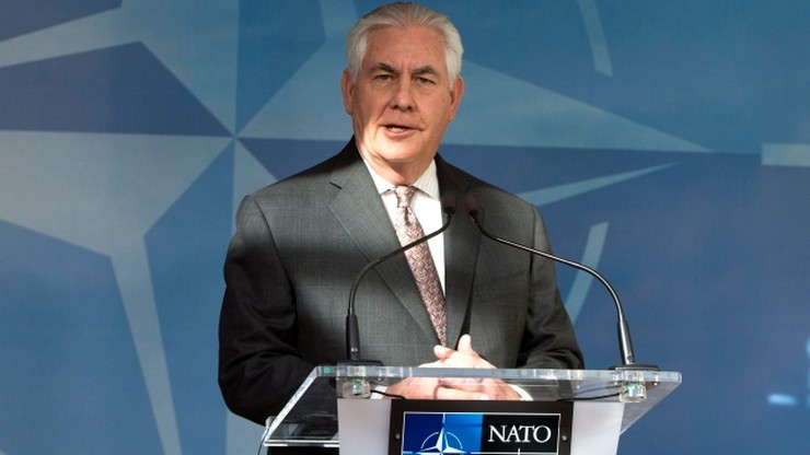 Apel do państw NATO o większe wydatki obronne i walkę z IS