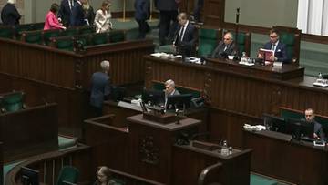 Posłowie "niemowy". Na liście znane nazwiska