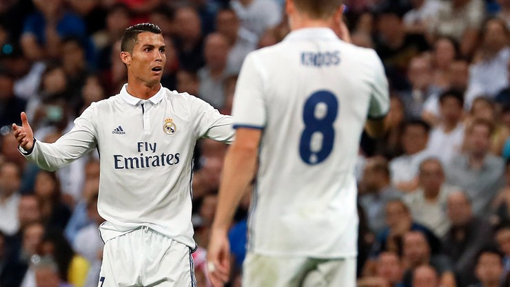 Zmiana rozwścieczyła Ronaldo. Wyzywał Zidane'a na ławce? (WIDEO)