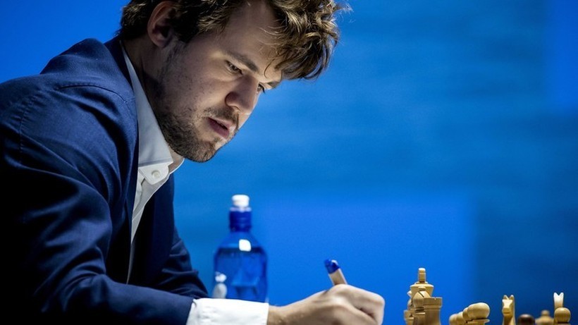 Magnus Carlsen po raz czwarty mistrzem świata w szachach szybkich