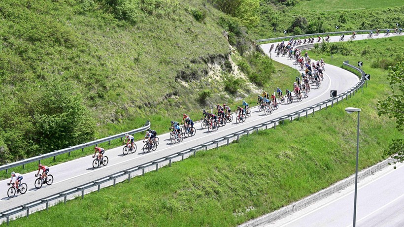 Giro d'Italia: Wyścig wciąż bez faworyta