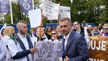 "Apteka bez technika jak cuda bez magika" Technicy farmacji protestują przed ministerstwem