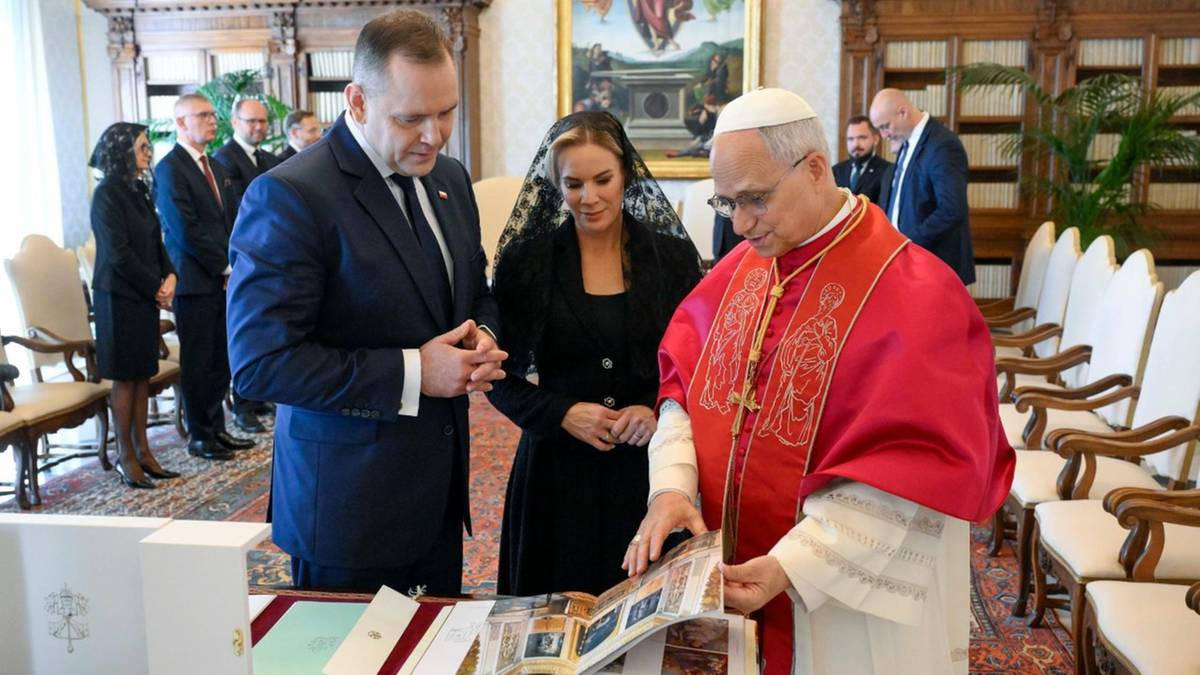 Prezydent spotkał się z Leonem XIV. Przekazał papieżowi wyjątkowy prezent