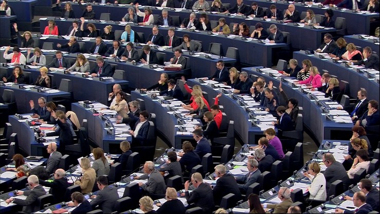 Parlament Europejski przyjął rezolucję o kryzysie wokół TK w Polsce
