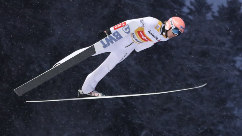 PŚ w skokach: Dawid Kubacki trzeci w kwalifikacjach w Engelbergu