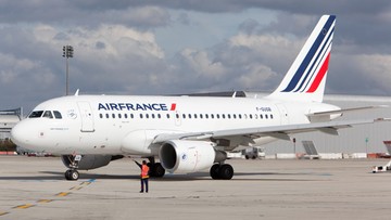 Francja: początek strajku pilotów Air France w drugim dniu Euro 2016. Strajkują też skandynawskie linie SAS