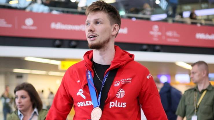 Polscy siatkarze wrócili z Filipin. Zostali przywitani na lotnisku