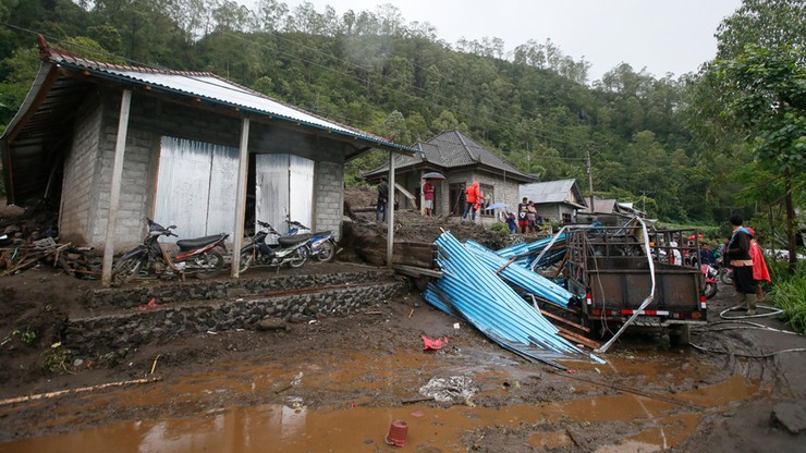 Osunięcia ziemi na Bali. Są ofiary śmiertelne