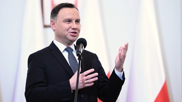 Andrzej Duda chce składki emerytalnej dla wszystkich pierwszych dam, poczynając od Danuty Wałęsy