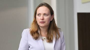 "Konflikt interesów marszałek". Minister zażądała zwrotu dotacji z UE