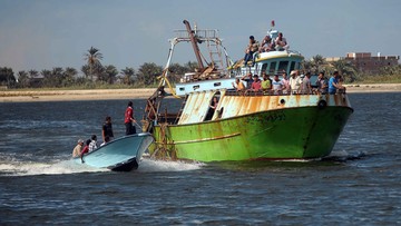 Zatonęła łódź z migrantami. 100 zaginionych