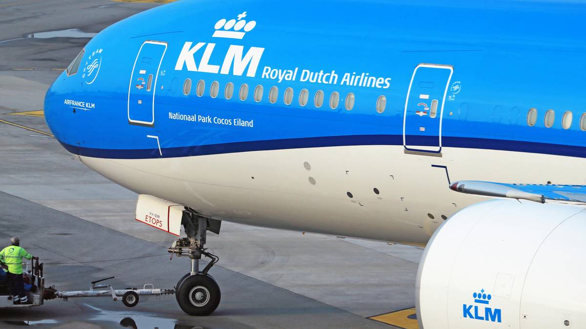 Nieproszony gość na pokładzie samolotu, lot opóźniony ponad dobę. "Niefortunna sytuacja"