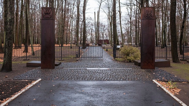 Wojna w Ukrainie. Rosyjski ostrzał uszkodził cmentarz polskich oficerów w Charkowie
