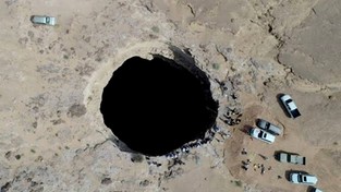 27.09.2021 05:58 Jako pierwsi zeszli do Piekielnej Studni w Jemenie. „Zobaczyliśmy i poczuliśmy coś dziwnego”