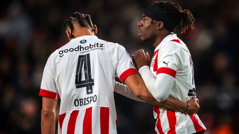 Eredivisie: PSV przerwało 22-letnią serię i zgubiło punkty w doliczonym czasie
