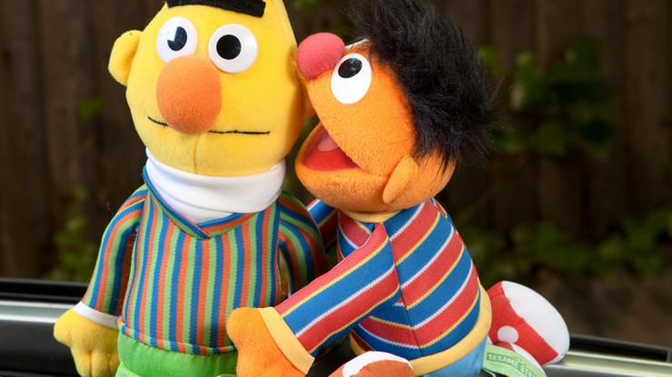Bert i Ernie to para gejów. Autor "Ulicy Sezamkowej" przyznał, że postaci oparł na własnym związku